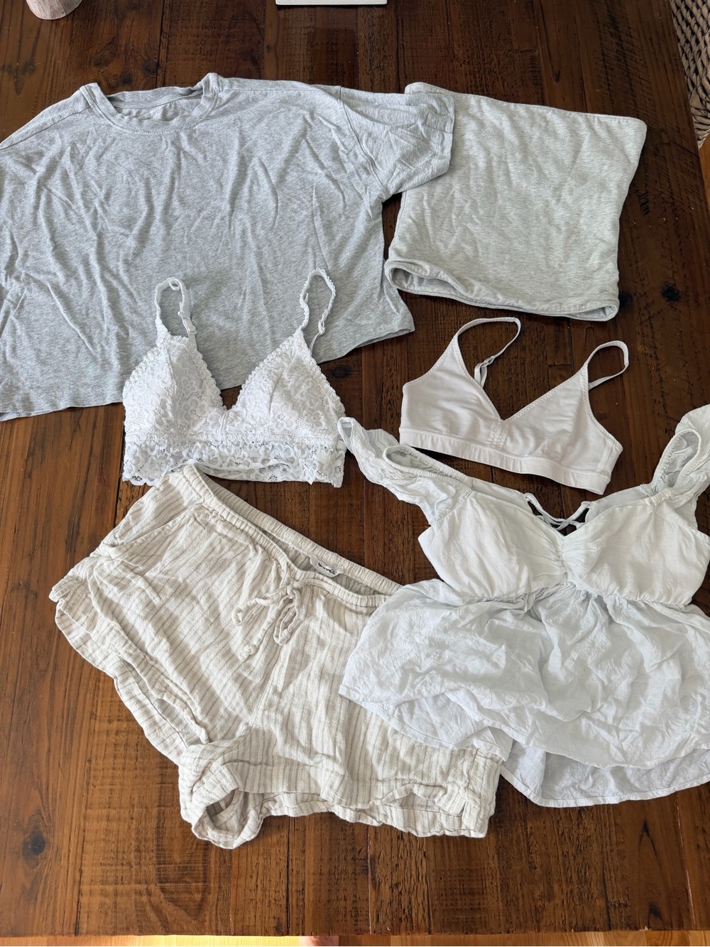 Women’s White Lace Bralette and top summer lot - Small